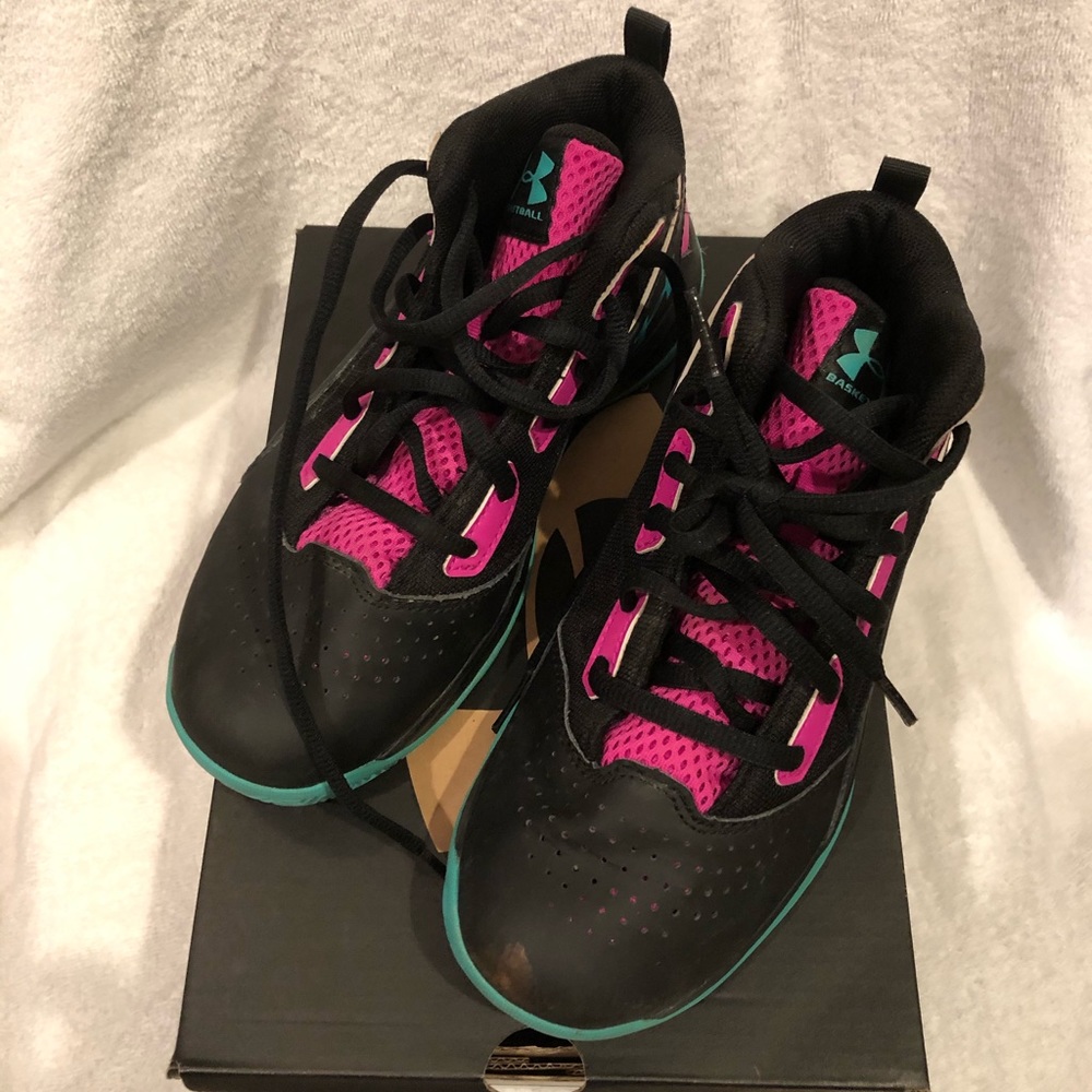 Under Armour Girls Basketball Shoes